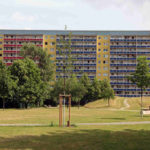 Sanierte Plattenbauten in Großwohnsiedlung Leipzig-Grünau