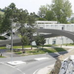 Fußgängerbrücke von RCR Arquitectes auf dem ISTA-Campus in Klosterneuburg