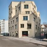 Wohnungsbau_»Hulsbergspitze«,_entworfen_von_Wirth=Architekten,_Bremen,_2021-03-25,_Foto:_Caspar_Sessler