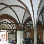Kreuzrippen-Gewölbe mit Zugankern am Stralsunder Rathaus
