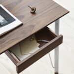 Arne Jacobsens neuer Arbeitsplatz: Schreibtisch FH3605 von Fritz Hansen